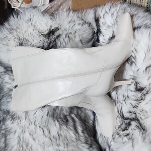 Vince Camuto Women's Boot Sz 7.5